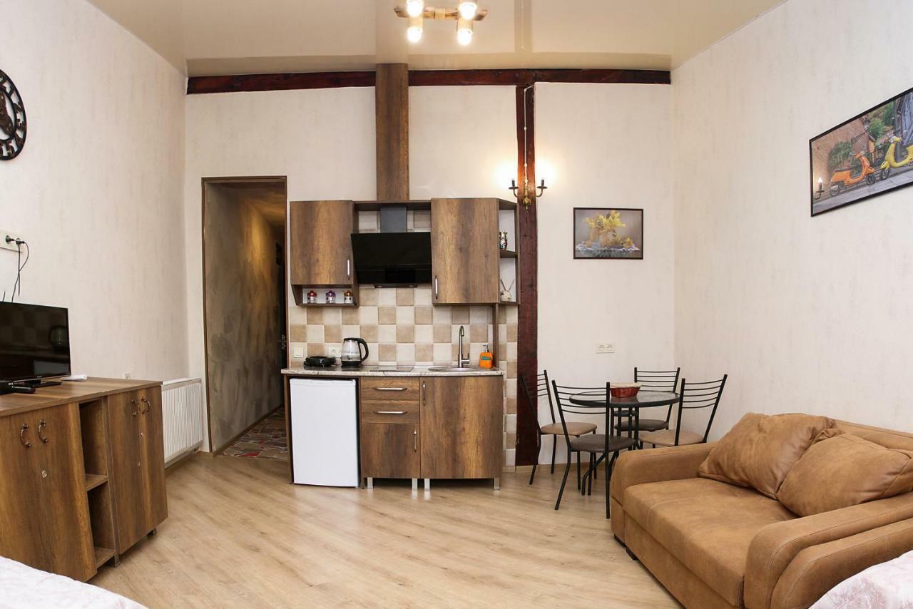 Natia'S Apartment On Dadiani St. 1 第比利斯 外观 照片
